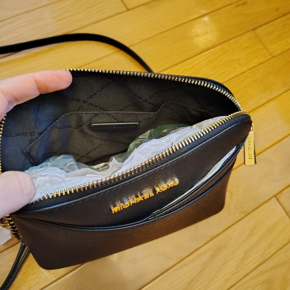 Michael Kors Jet Set Travel Medium Dome Crossbody Bag - Picture 7 of 9